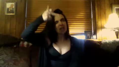 Snapshot of carleyquinn42183 chatting on February 28, 3:15 pm Carley online show from February 28, 3:15 pm