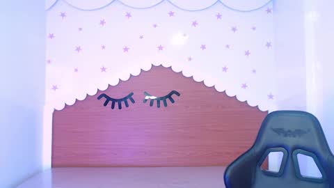 Snapshot of carlie_mayer chatting on November 12, 3:07 am CARLYE online show from November 12, 3:07 am