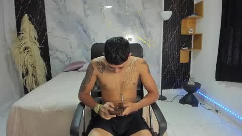 master online show from April 13, 12:21 pm