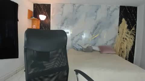 master online show from April 23, 12:26 pm