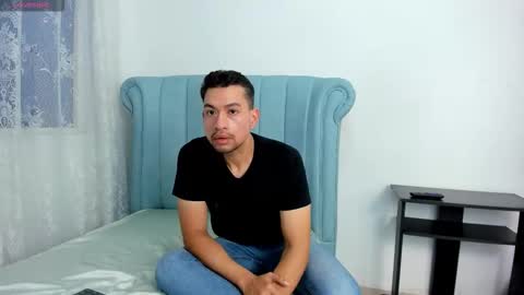 Snapshot of carloholmes chatting on November 14, 11:53 am Carlos online show from November 14, 11:53 am