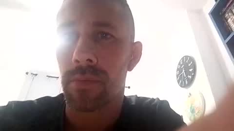 carloscadiz11 online show from December 15, 4:44 pm