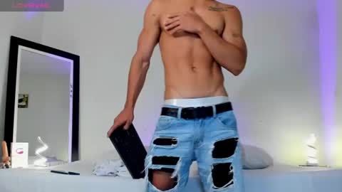 Snapshot of carloshero69 chatting on June 17, 8:43 pm carloshero69 online show from June 17, 8:43 pm