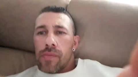 Snapshot of carlosrm440882 chatting on February 28, 1:45 pm carlosrm440882 online show from February 28, 1:45 pm