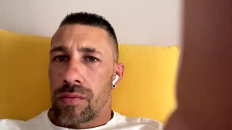 Snapshot of carlosrm440882 chatting on May 25, 2:34 pm carlosrm440882 online show from May 25, 2:34 pm