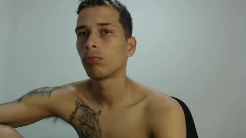 Snapshot of carlossmi01 chatting on March 6, 2:40 pm carlossmi01 online show from March 6, 2:40 pm