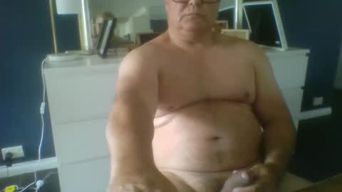 Snapshot of carltonfc07 chatting on February 3, 4:25 am carltonfc07 online show from February 3, 4:25 am