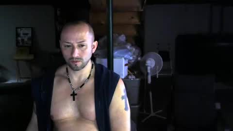 Snapshot of carltun1974 chatting on December 16, 2:05 pm Carl online show from December 16, 2:05 pm