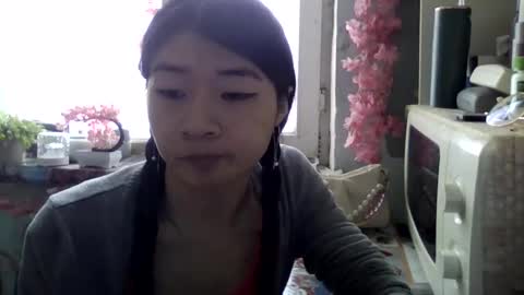 CarlyJoy online show from February 7, 10:30 am