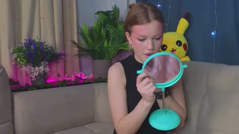 Eva online show from December 4, 8:06 pm