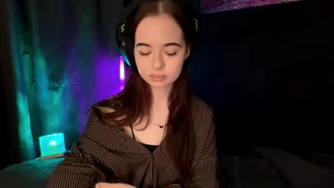 Snapshot of carmellacarrico chatting on October 16, 3:13 pm Rin online show from October 16, 3:13 pm