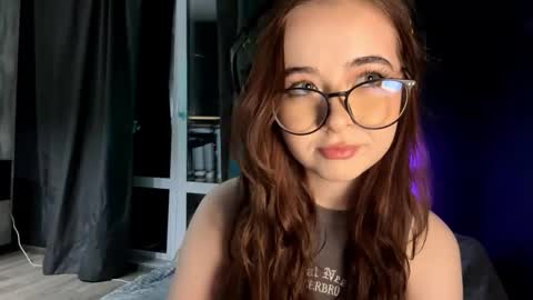 Snapshot of carmellacarrico chatting on October 18, 3:24 pm Rin online show from October 18, 3:24 pm