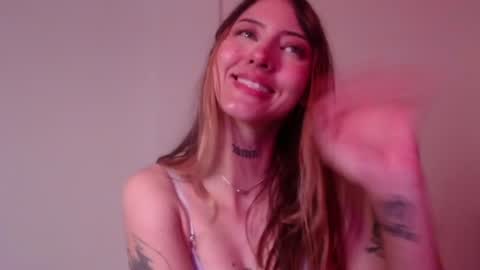 Snapshot of carmennrusso chatting on July 7, 6:05 am carmennrusso online show from July 7, 6:05 am