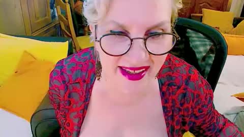 Snapshot of carmenrossi chatting on May 25, 7:58 am Carmen online show from May 25, 7:58 am