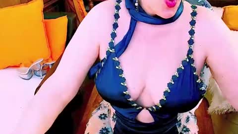 Snapshot of carmenrossi chatting on June 21, 8:17 am Carmen online show from June 21, 8:17 am