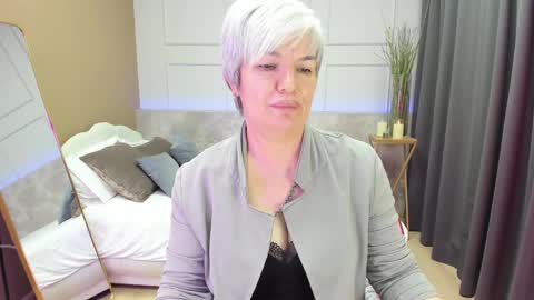 Carmen online show from February 12, 1:09 am