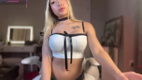 carmenxrose online show from October 15, 12:22 am
