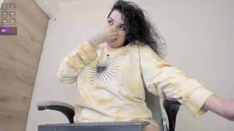 carmesix__ online show from December 4, 11:30 am