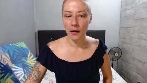 Snapshot of caro_milf_ chatting on September 11, 7:03 pm Caro milf  online show from September 11, 7:03 pm