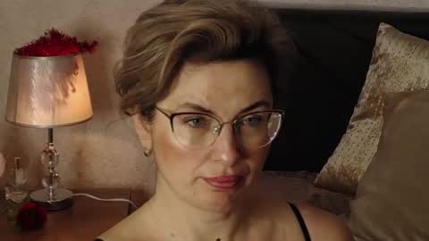 CaroJhones online show from February 2, 5:21 am