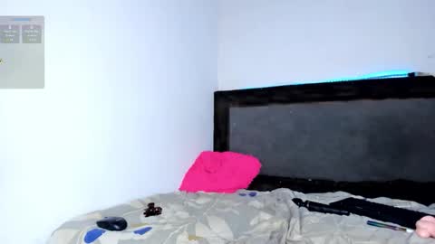 Snapshot of carol100597 chatting on November 12, 5:19 am karol online show from November 12, 5:19 am