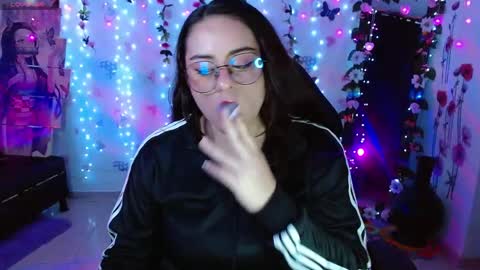 Carolina online show from April 14, 10:49 pm