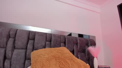 Snapshot of carol_horny chatting on January 25, 5:18 am Carol  online show from January 25, 5:18 am