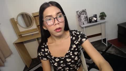 Carolina online show from December 19, 8:23 am