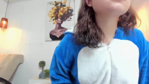 Snapshot of carol_pinter chatting on January 21, 10:19 am Carol  online show from January 21, 10:19 am