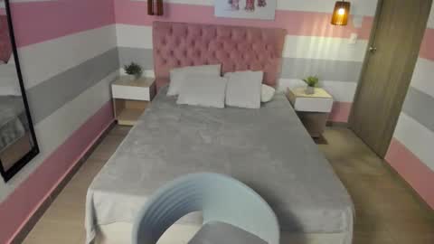 Snapshot of carol_pinter chatting on January 31, 2:07 pm Carol  online show from January 31, 2:07 pm