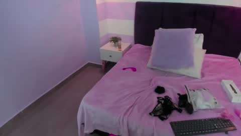 Snapshot of carol_pinter chatting on March 7, 2:56 pm Carol  online show from March 7, 2:56 pm