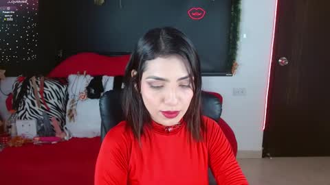 Caroline online show from January 3, 1:58 pm