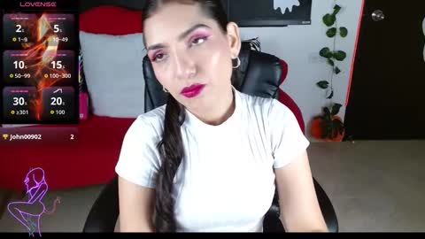 Caroline online show from October 7, 1:41 pm