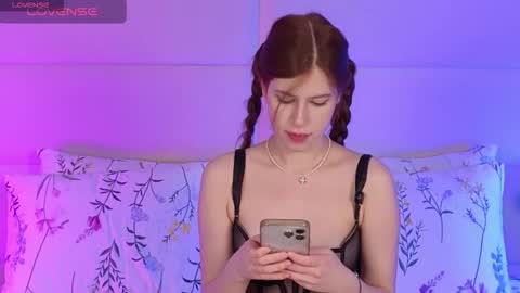 carolainemyers online show from November 28, 8:00 pm