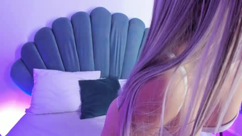 Snapshot of carolainsmith chatting on September 26, 1:15 pm Carolain online show from September 26, 1:15 pm