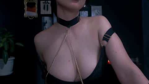 carolaird online show from November 22, 9:47 pm