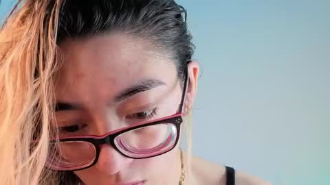 Char online show from March 24, 1:43 am