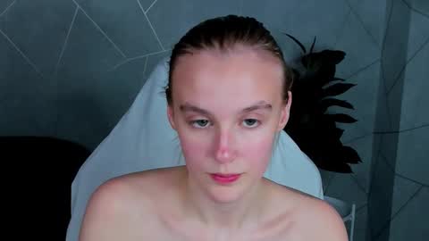 Snapshot of carolin_miller chatting on November 15, 10:37 pm Carol online show from November 15, 10:37 pm