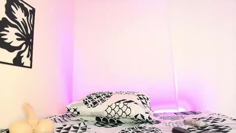 carolina baire online show from April 13, 12:43 pm