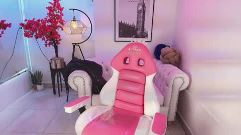 CAROLINA.  online show from January 19, 11:47 am