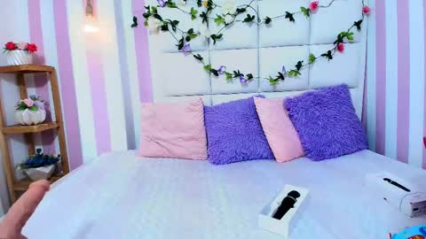 Snapshot of carolina_hernandez22 chatting on March 6, 1:03 pm Carolina online show from March 6, 1:03 pm