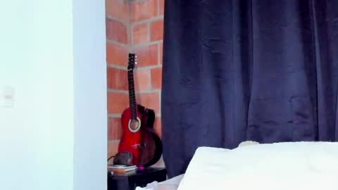 Snapshot of carolina_ml chatting on April 30, 8:57 pm CarolinaM online show from April 30, 8:57 pm