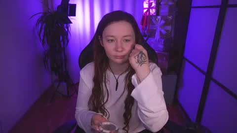 Snapshot of carolina_winter chatting on December 5, 6:43 am Mira online show from December 5, 6:43 am