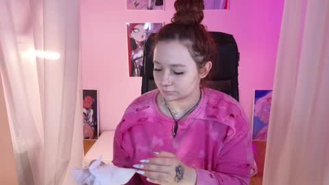 Snapshot of carolina_winter chatting on December 11, 5:32 am Mira online show from December 11, 5:32 am