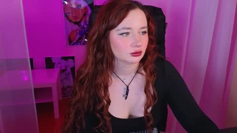 Snapshot of carolina_winter chatting on December 20, 11:00 am Mira online show from December 20, 11:00 am