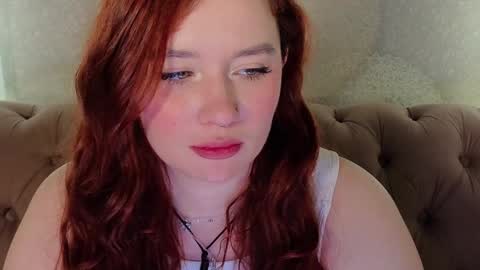 Snapshot of carolina_winter chatting on December 22, 11:33 am Mira online show from December 22, 11:33 am