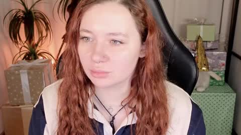 Snapshot of carolina_winter chatting on December 25, 5:37 am Mira online show from December 25, 5:37 am