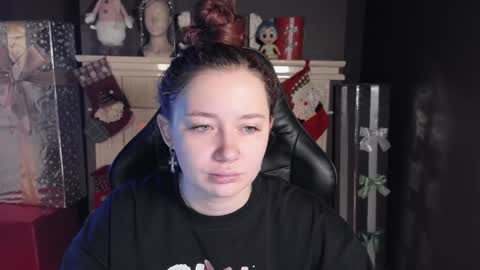 Snapshot of carolina_winter chatting on December 30, 5:26 am Mira online show from December 30, 5:26 am