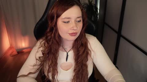 Snapshot of carolina_winter chatting on February 13, 11:39 am Mira online show from February 13, 11:39 am