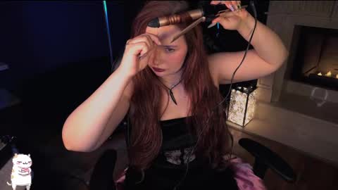 Snapshot of carolina_winter chatting on February 14, 5:51 am Mira online show from February 14, 5:51 am